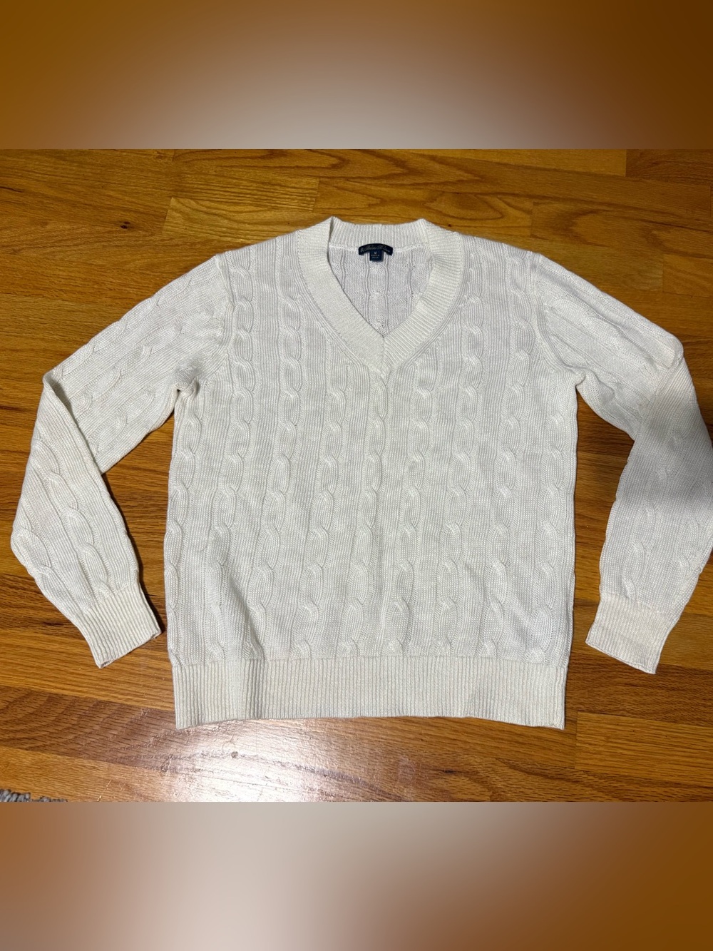 Brooks Brothers 100% Linen Cable Knit V-Neck Sweater - Size Medium